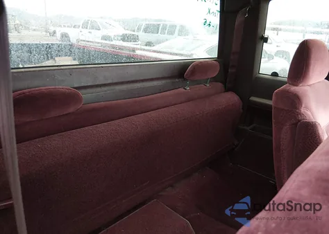 1995 GMC Sierra K1500 из США, поврежденный, VIN 2GTEK19K0S1512357